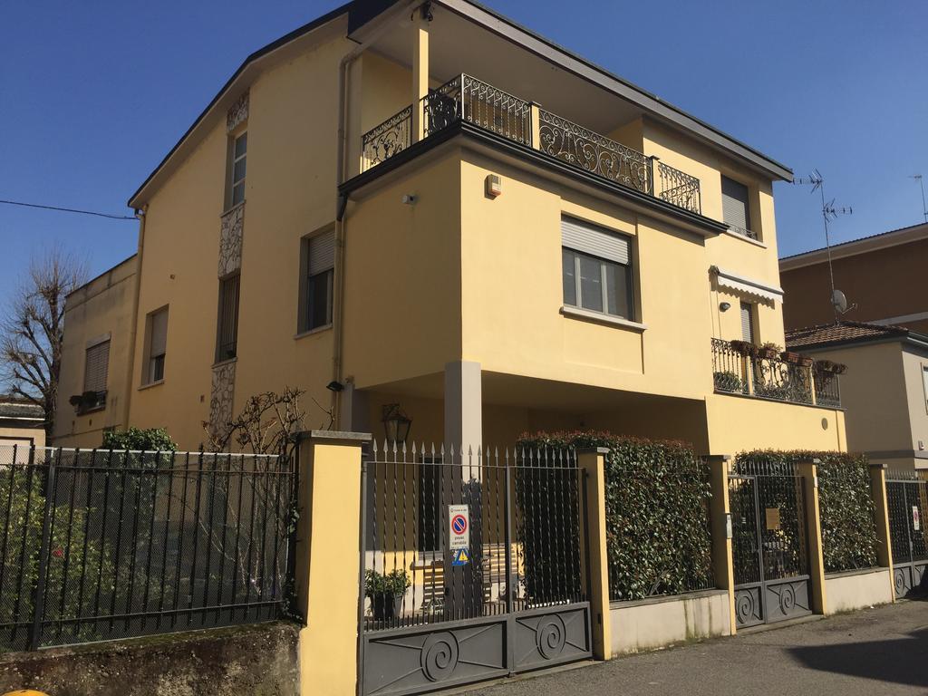 Guesthouse Flora Lodi Kültér fotó