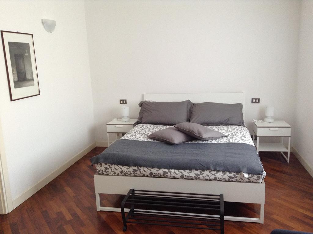 Guesthouse Flora Lodi Kültér fotó